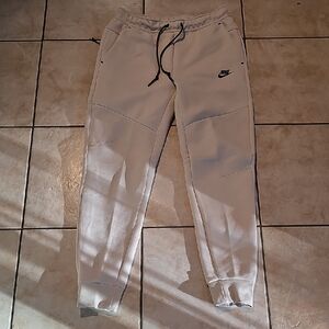 Nike Tech Joggers